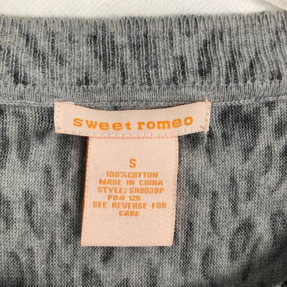 Sweet RomeovAnimal Print Sweater Size Small - Picture 2 of 10